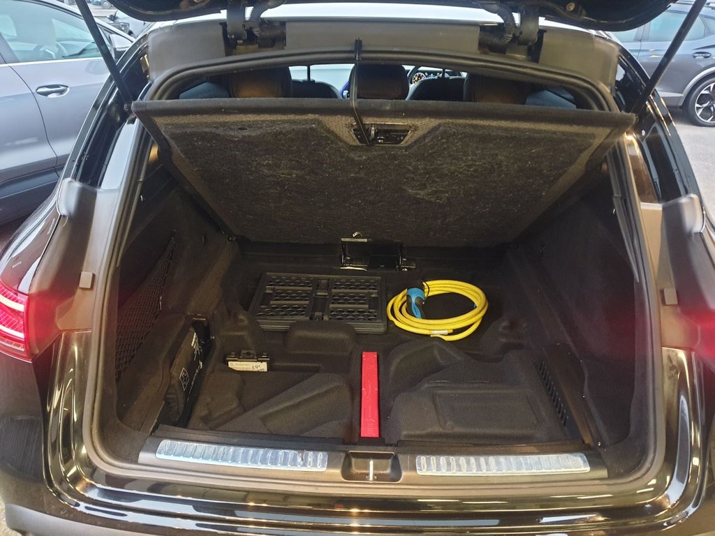 Used Mercedes-Benz EQC 2022 for sale - 77990622: Photo 11