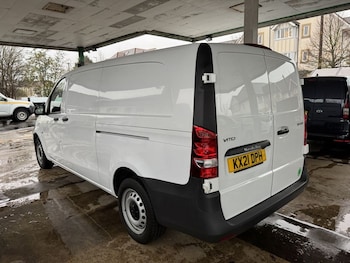Used Mercedes-Benz Vito 2021 for sale - 76582088: Photo