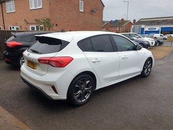 Used Ford Focus 2021 for sale - 76510033: Photo