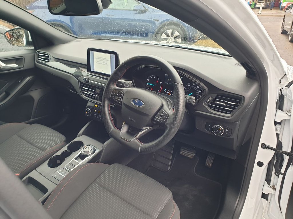 Used Ford Focus 2021 for sale - 76510033: Photo 9