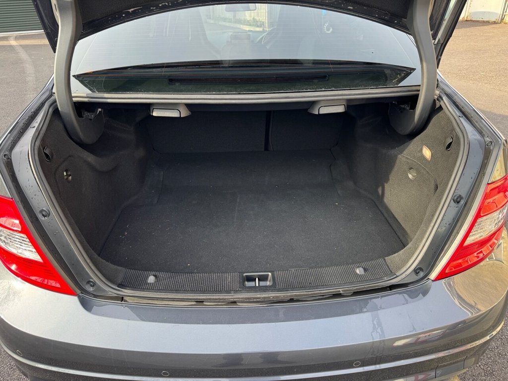 Used Mercedes-Benz C Class 2010 for sale - 77967004: Photo 10