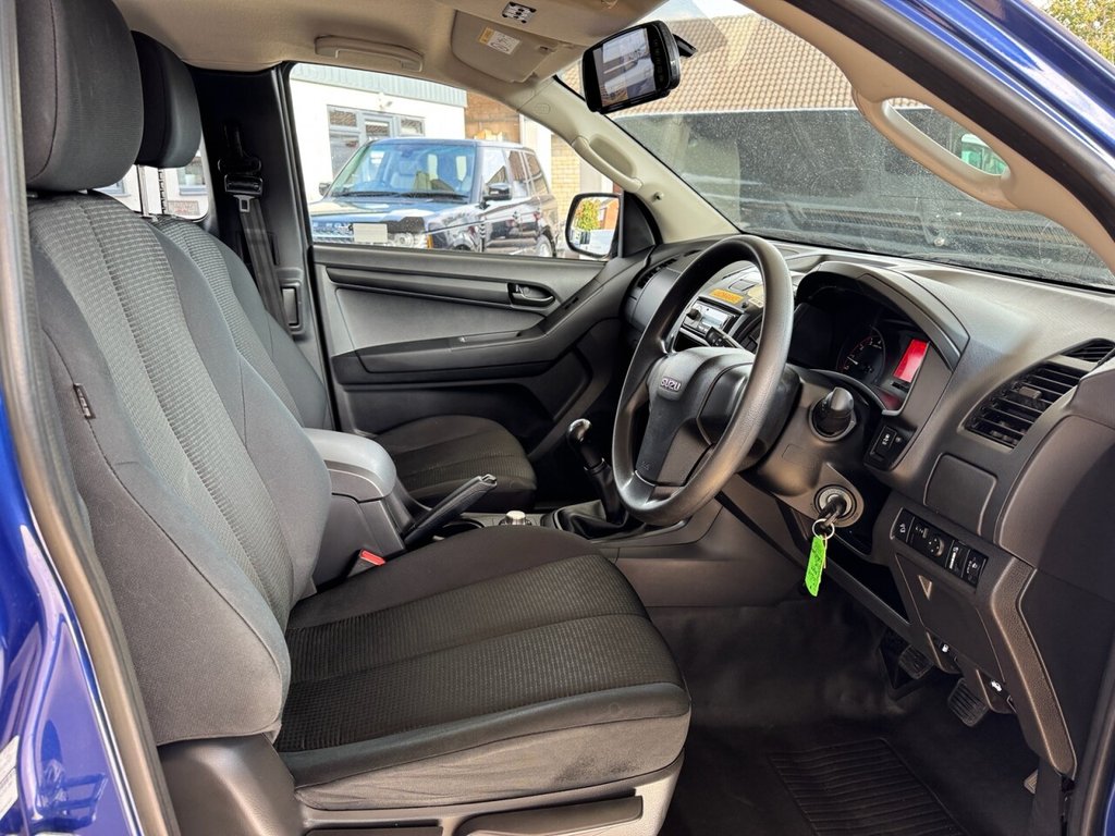 Used Isuzu D-Max 2019 for sale - 76132700: Photo 32