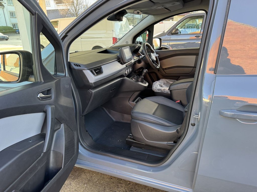 Used Nissan Other 2023 for sale - 76740688: Photo 10