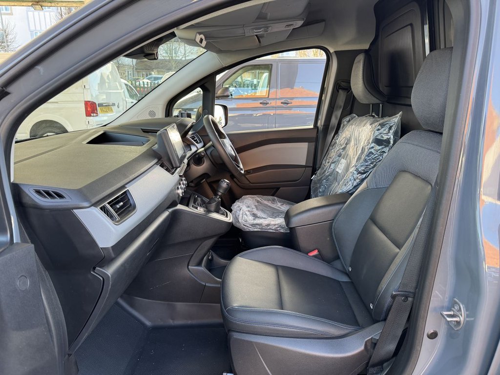 Used Nissan Other 2023 for sale - 76740688: Photo 11