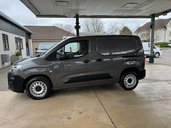 Used Citroen Berlingo 2024 for sale - 77680668: Photo