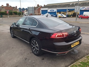 Used Volkswagen Passat 2022 for sale - 76840875: Photo