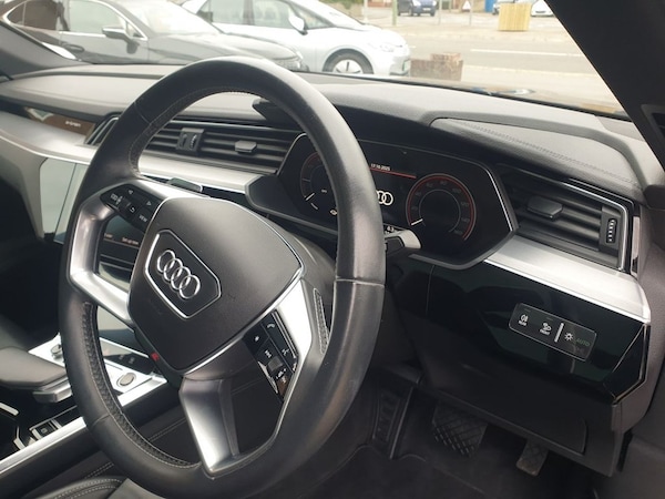 Used Audi e-tron 2020 for sale - 76297050: Photo 9