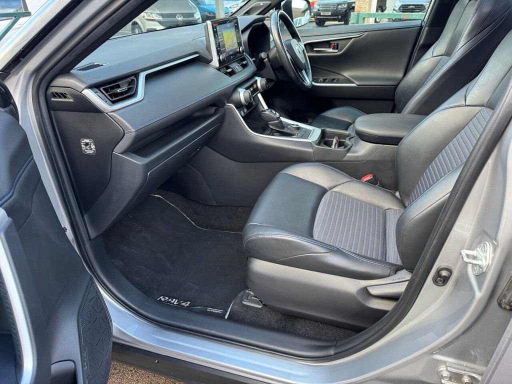 Used Toyota RAV4 2020 for sale - 77171817: Photo 12