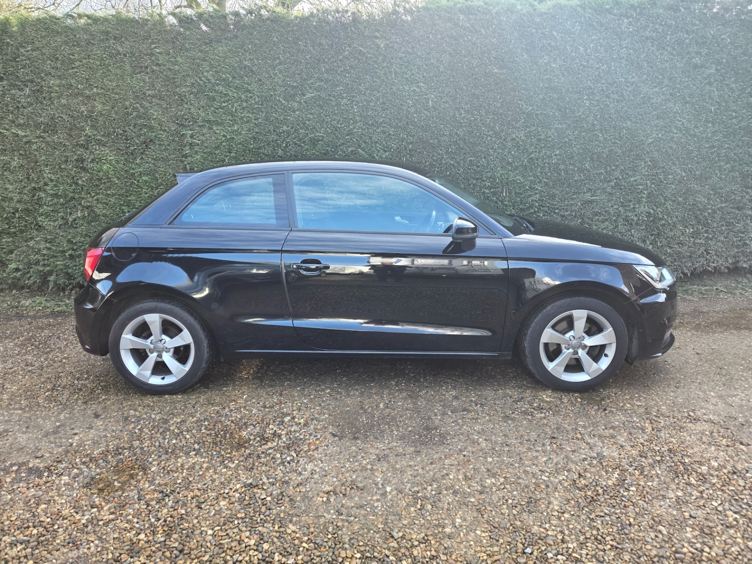 Used Audi A1 2015 for sale - 77918320: Photo 2