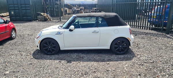 Used MINI Convertible 2010 for sale - 74863946: Photo 7