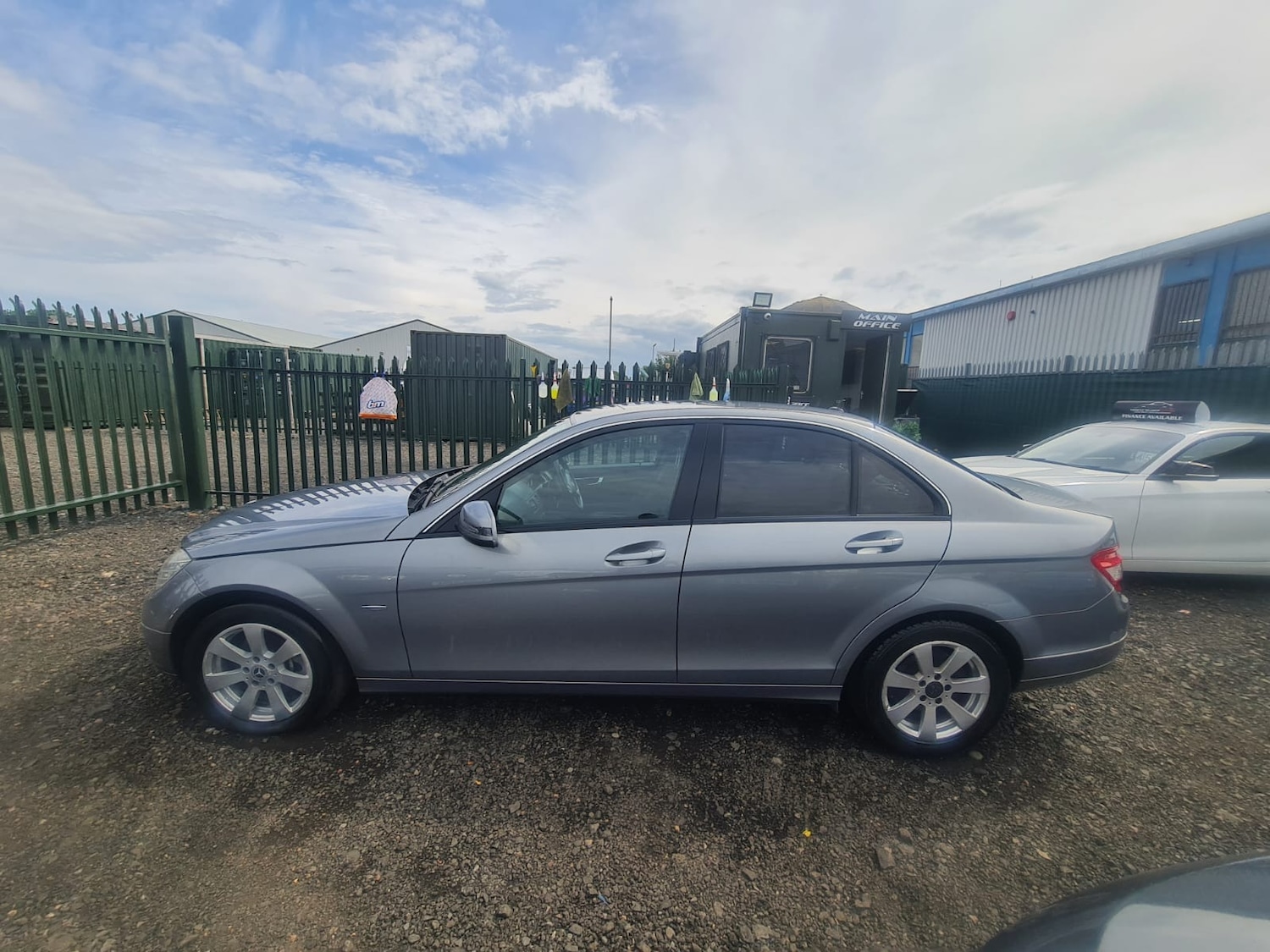 Used Mercedes-Benz C Class 2009 for sale - 76438282: Photo 2