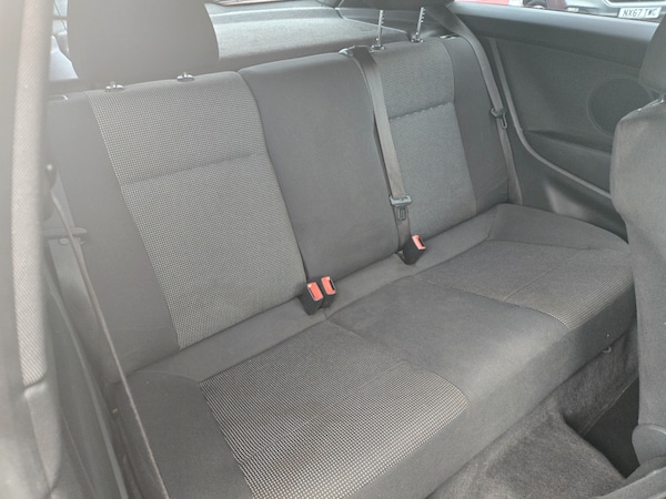 Used Vauxhall Astra 2010 for sale - 76300561: Photo 11