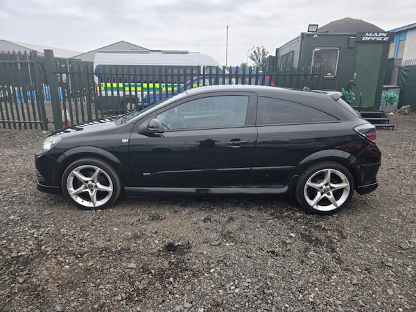 Used Vauxhall Astra 2010 for sale - 76300561: Photo 4