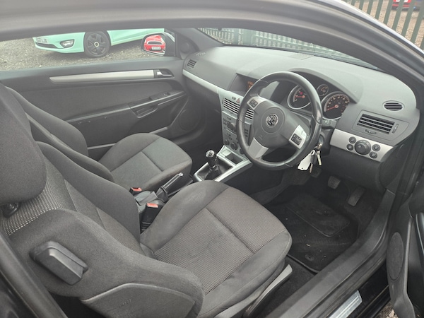 Used Vauxhall Astra 2010 for sale - 76300561: Photo 9