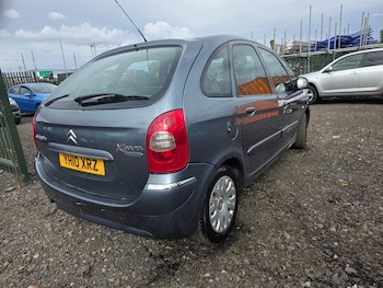 Used Citroen Xsara Picasso 2010 for sale - 75797303: Photo