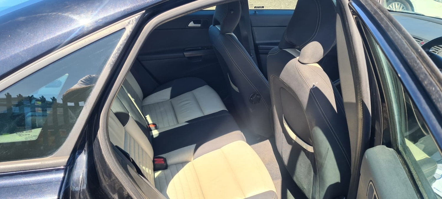 Used Volvo S40 2010 for sale - 76437953: Photo 4