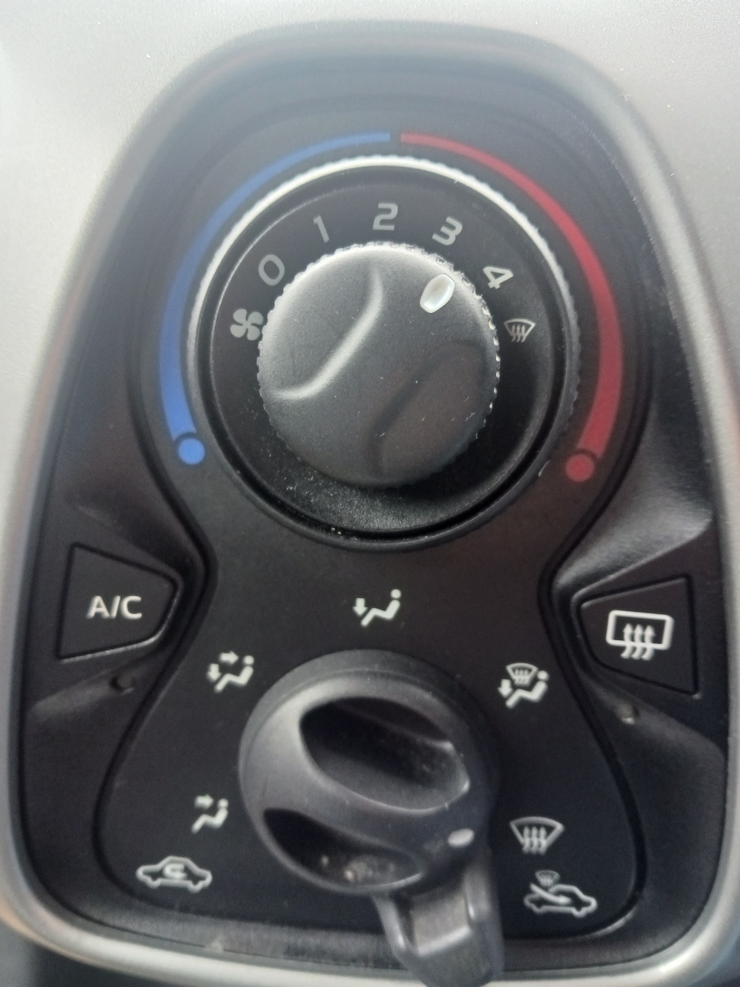 Used Toyota AYGO 2016 for sale - 77368011: Photo 16