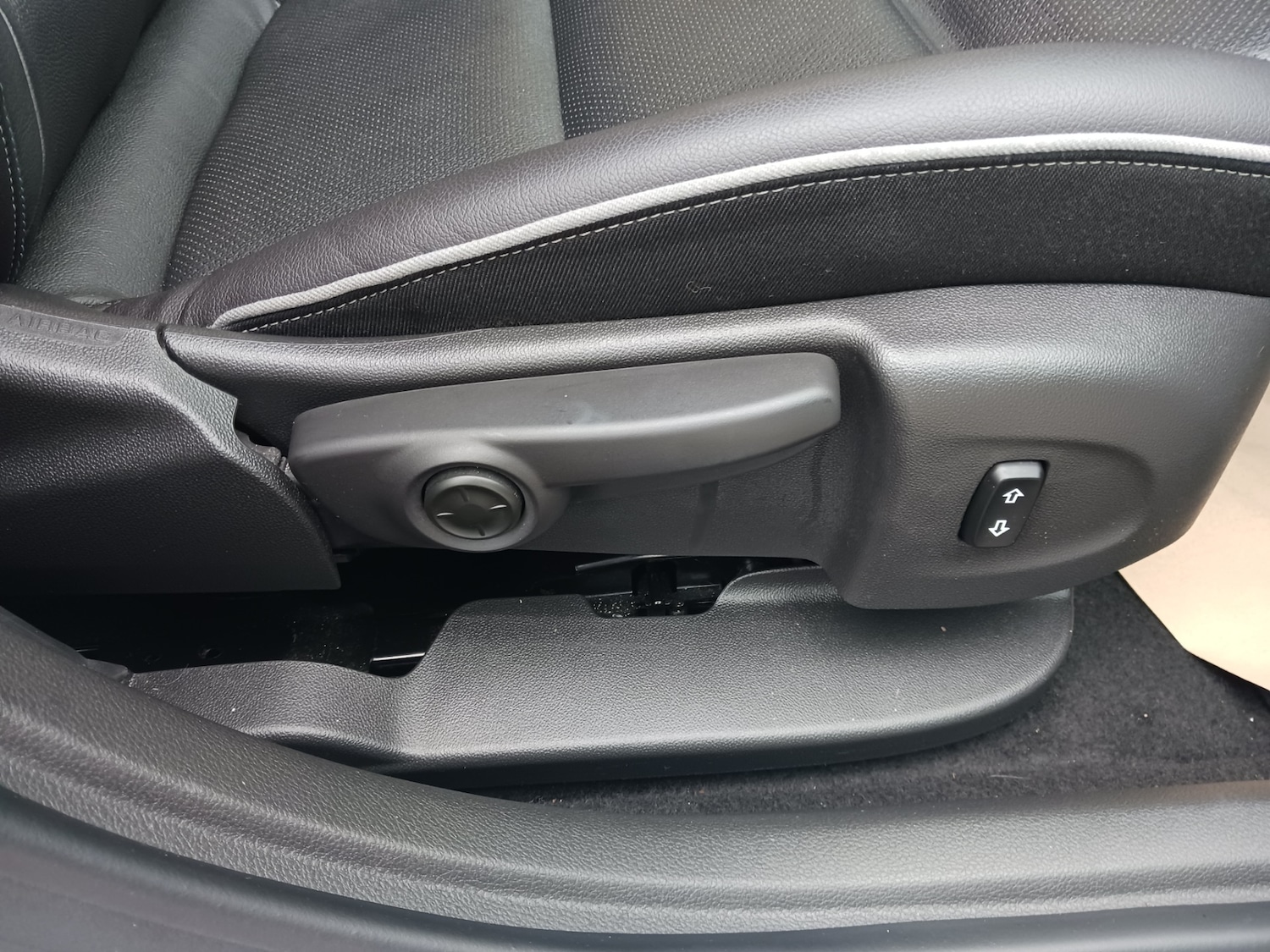 Used Vauxhall Astra 2016 for sale - 76921917: Photo 18