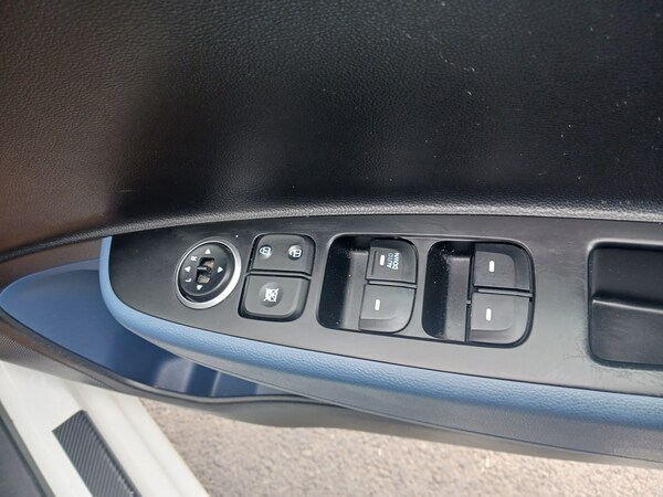 Used Hyundai i10 2016 for sale - 75275000: Photo 15
