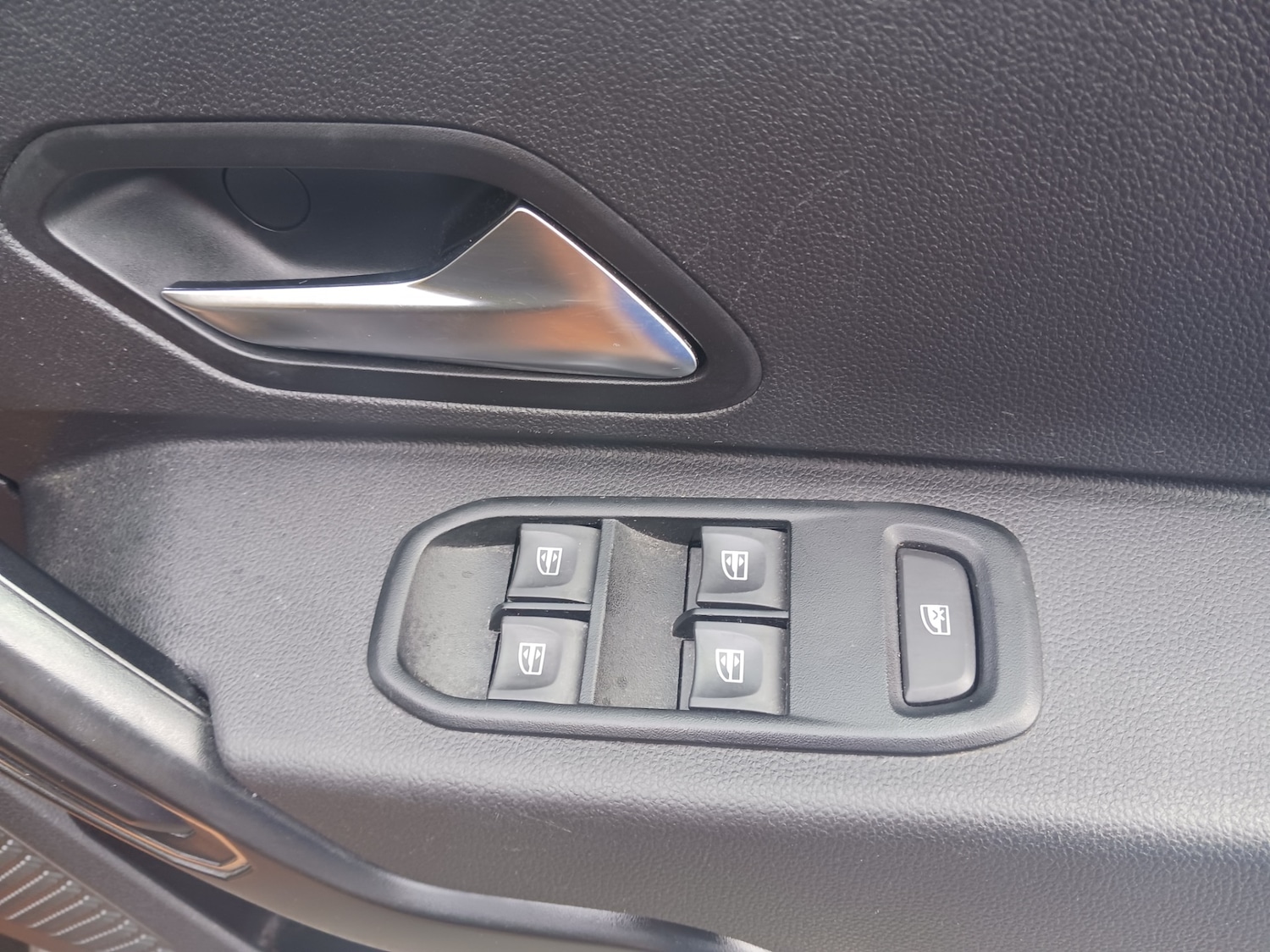 Used Dacia Duster 2018 for sale - 76921969: Photo 17