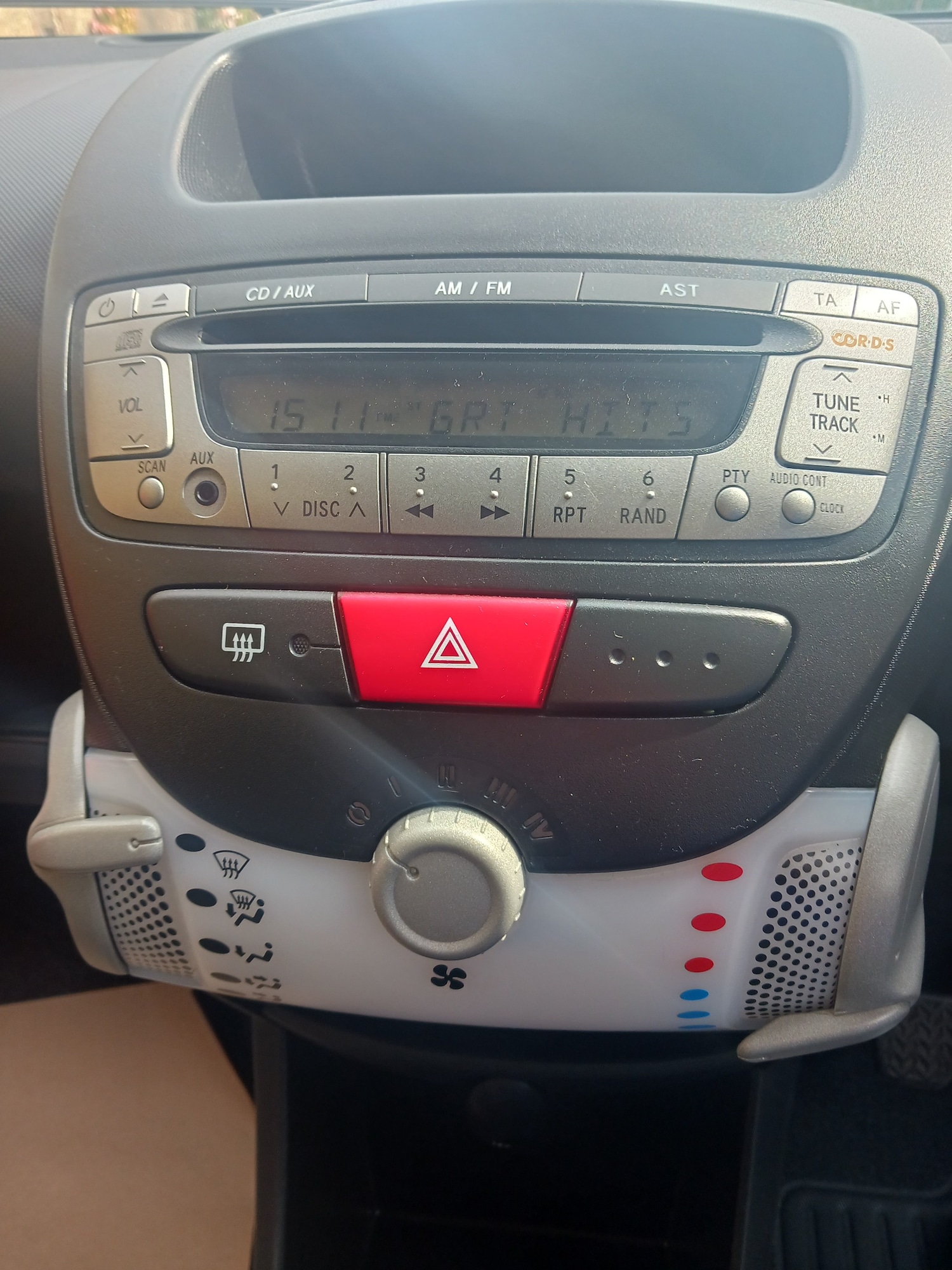 Used Toyota AYGO 2013 for sale - 76921964: Photo 10