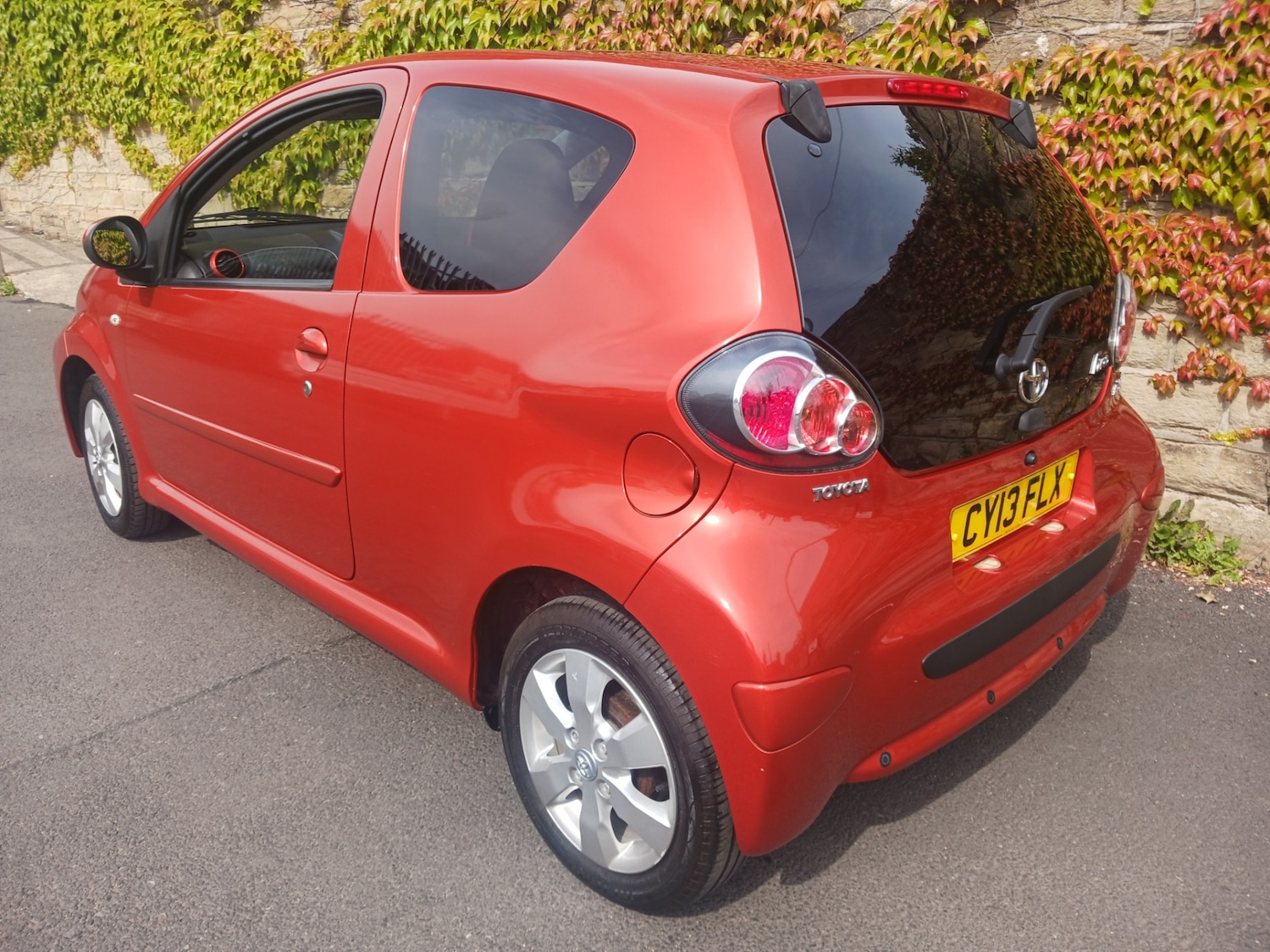 Used Toyota AYGO 2013 for sale - 76921964: Photo 4
