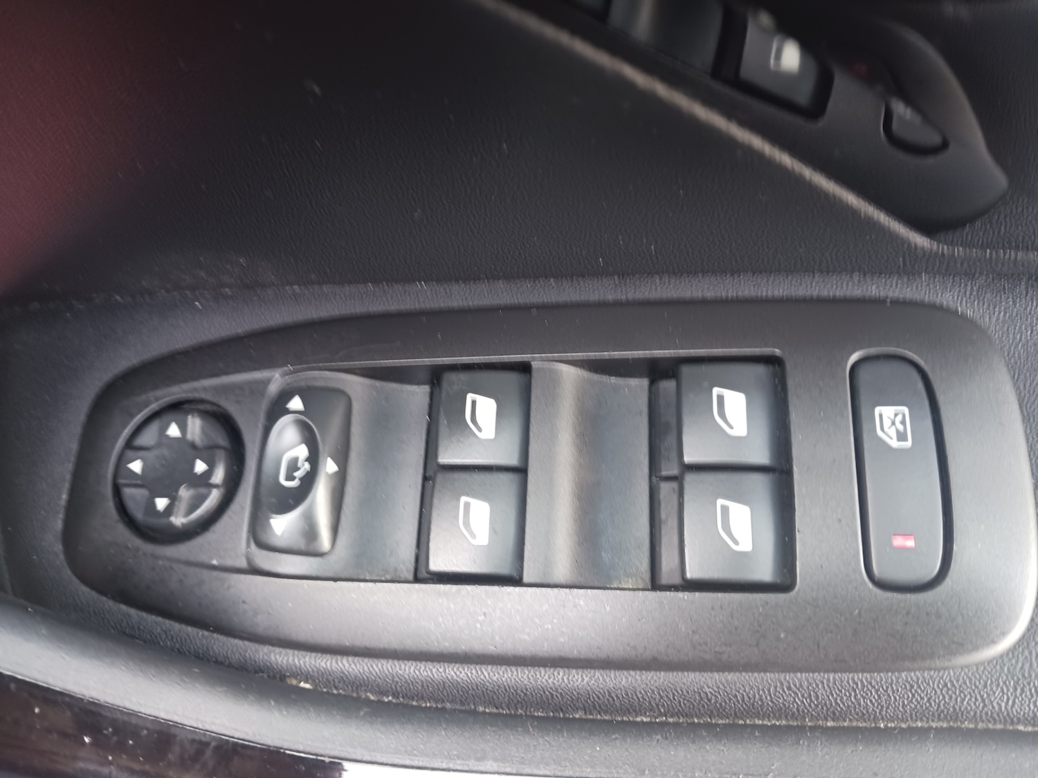 Used Peugeot 208 2017 for sale - 77873698: Photo 12