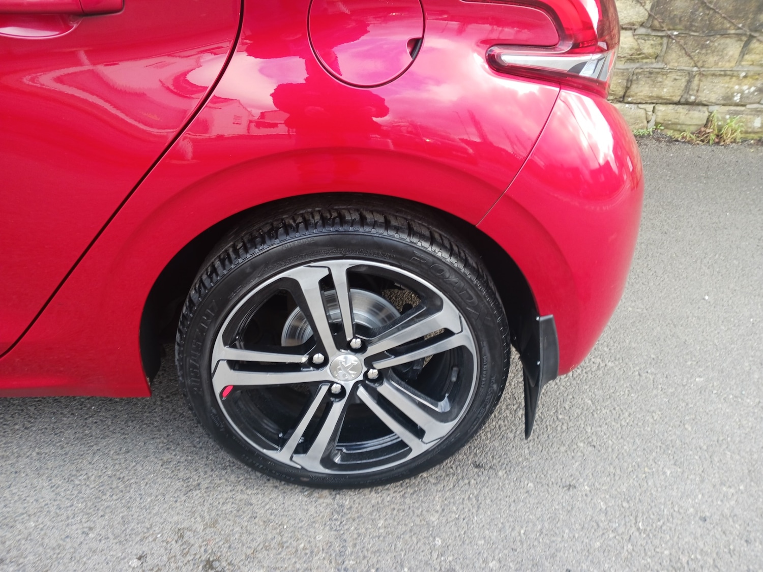 Used Peugeot 208 2017 for sale - 77873698: Photo 15