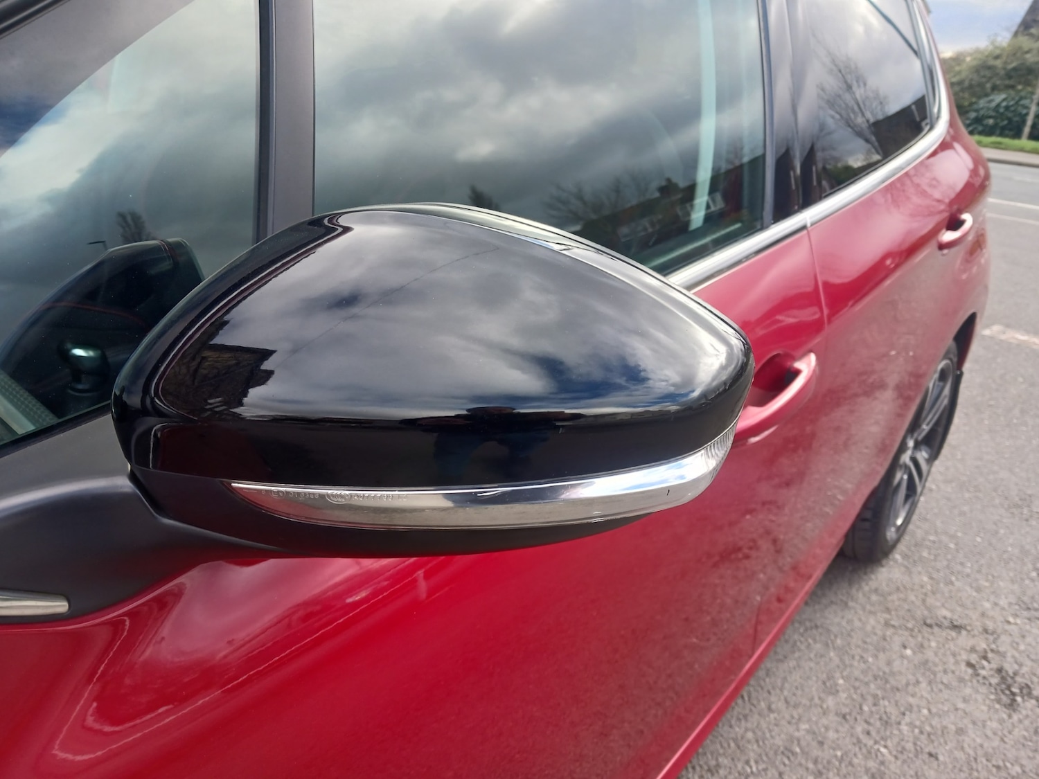 Used Peugeot 208 2017 for sale - 77873698: Photo 17