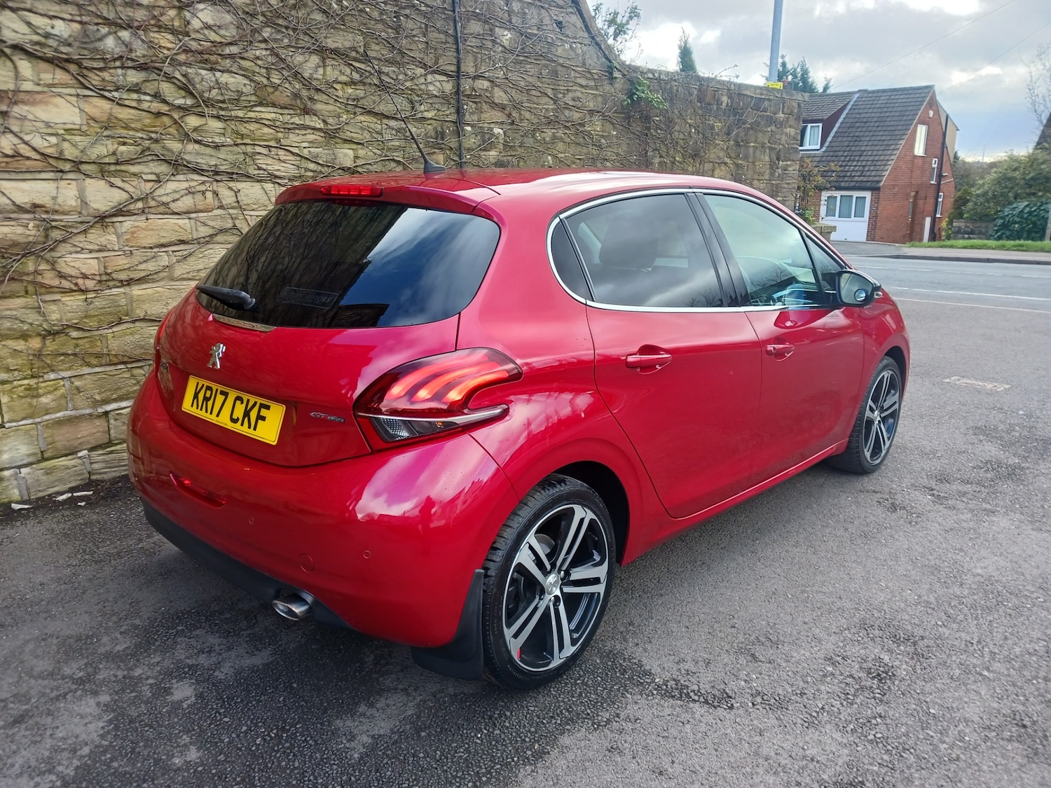 Used Peugeot 208 2017 for sale - 77873698: Photo 3
