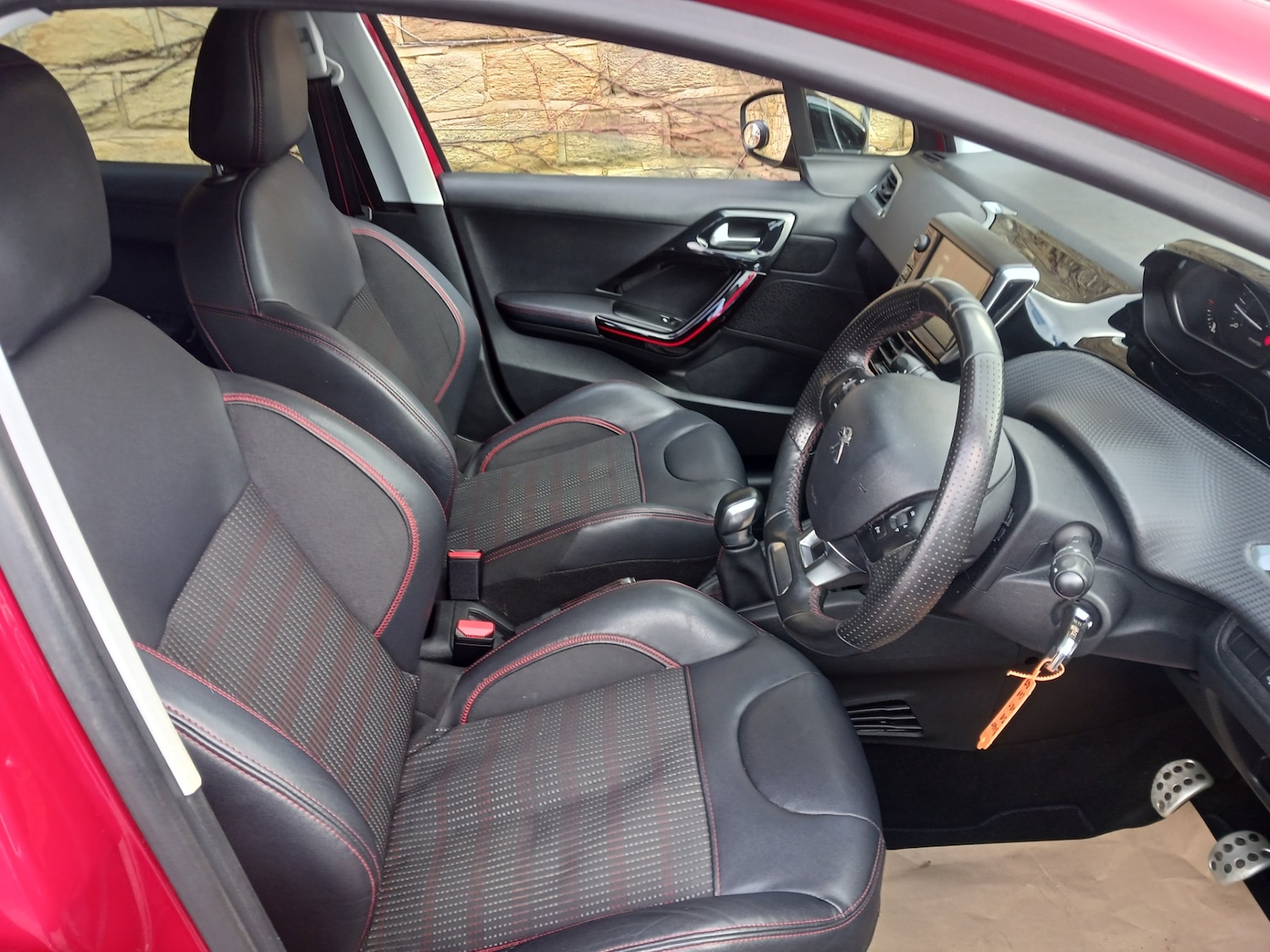 Used Peugeot 208 2017 for sale - 77873698: Photo 6