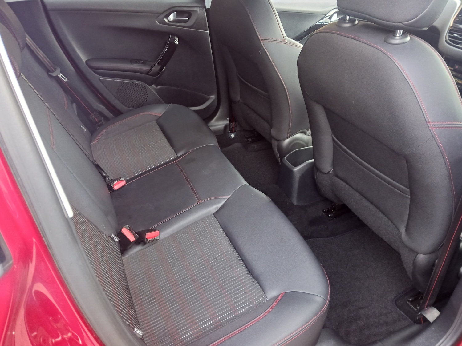 Used Peugeot 208 2017 for sale - 77873698: Photo 7