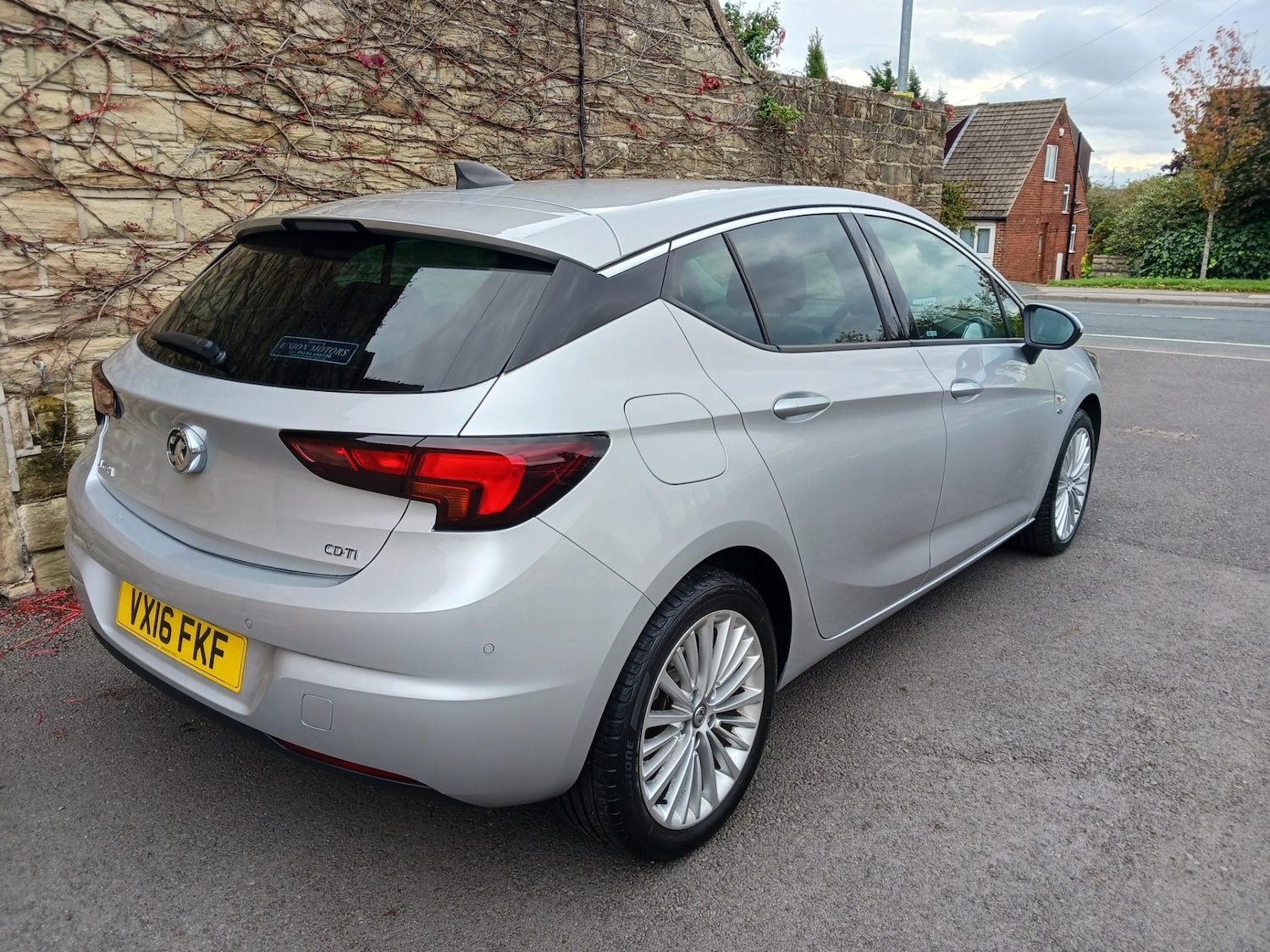 Used Vauxhall Astra 2016 for sale - 76196740: Photo 3