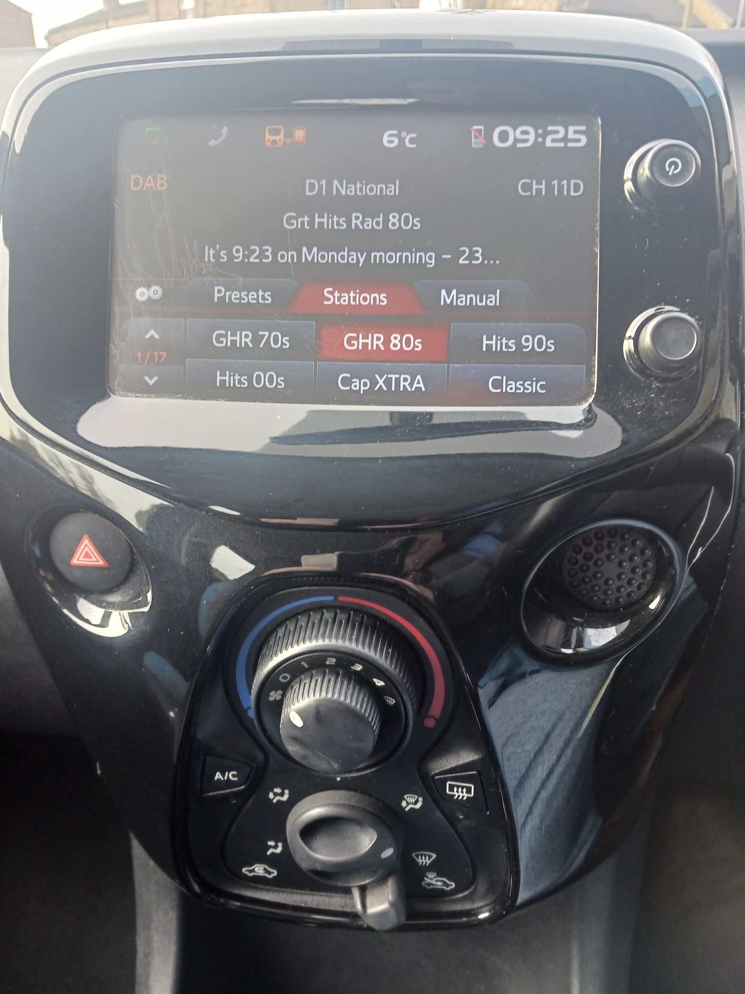 Used Toyota AYGO 2015 for sale - 77988882: Photo 12