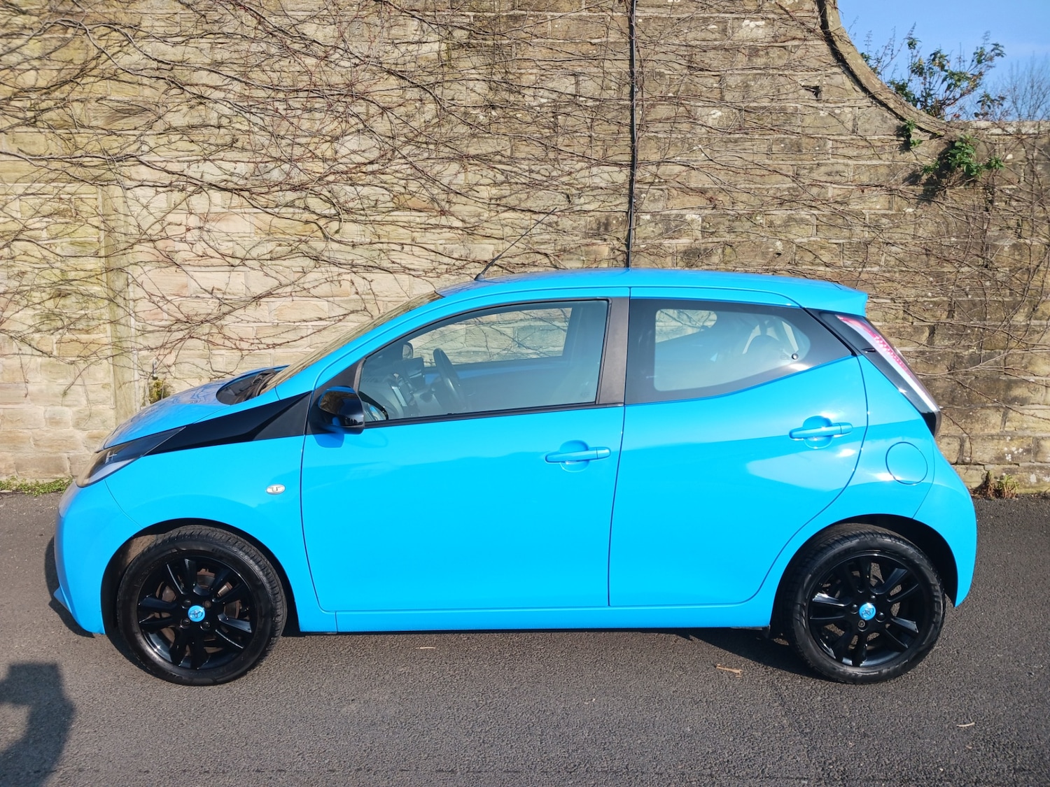 Used Toyota AYGO 2015 for sale - 77988882: Photo 6