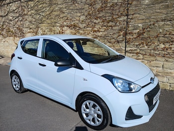 Used Hyundai i10 2018 for sale - 77328995: Photo