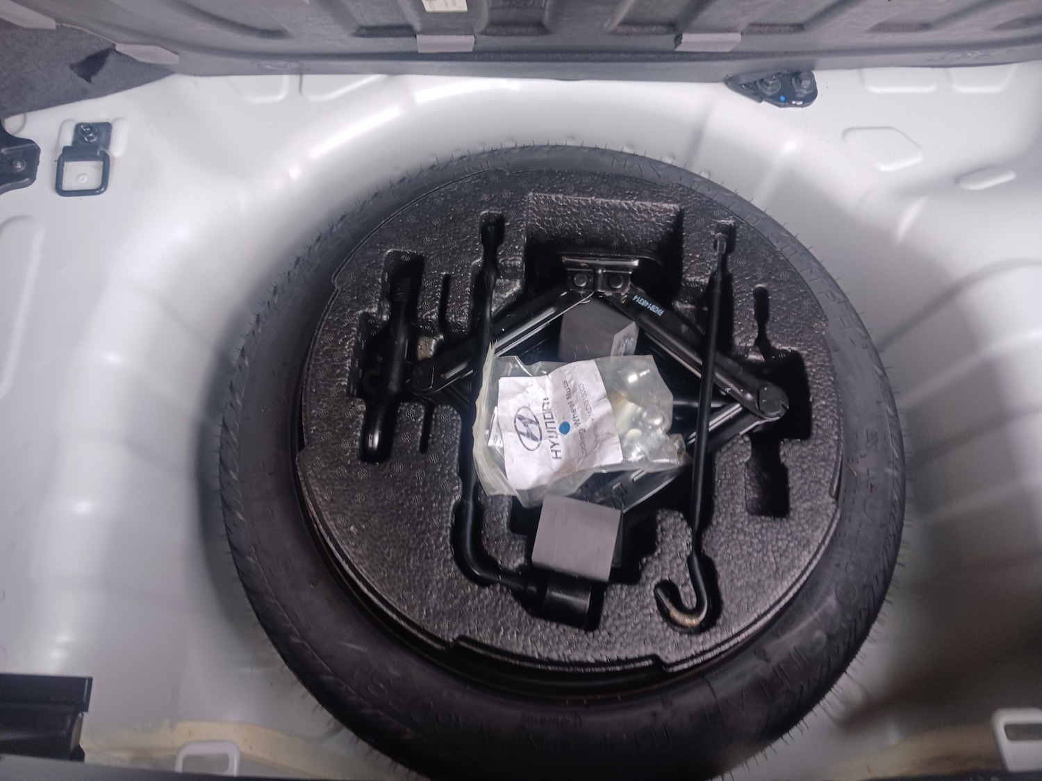 Used Hyundai i10 2014 for sale - 77654134: Photo 16