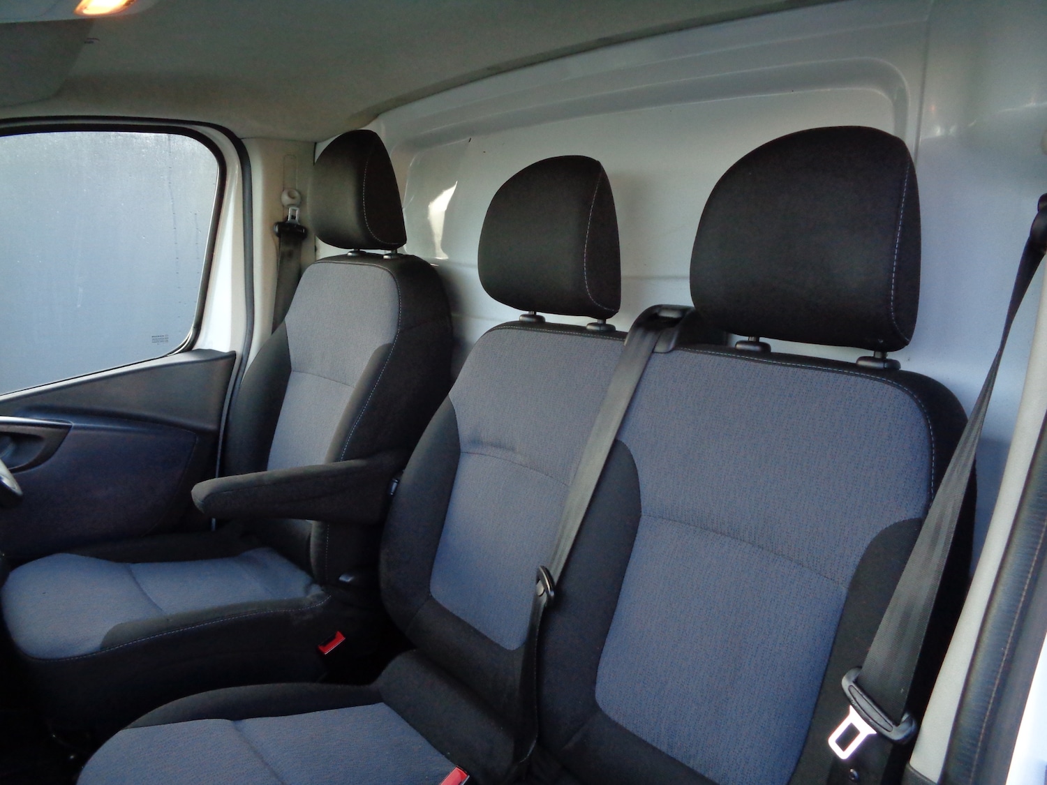 Used Vauxhall Vivaro 2016 for sale - 77391695: Photo 18