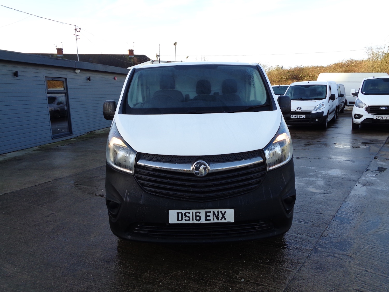 Used Vauxhall Vivaro 2016 for sale - 77391695: Photo 2