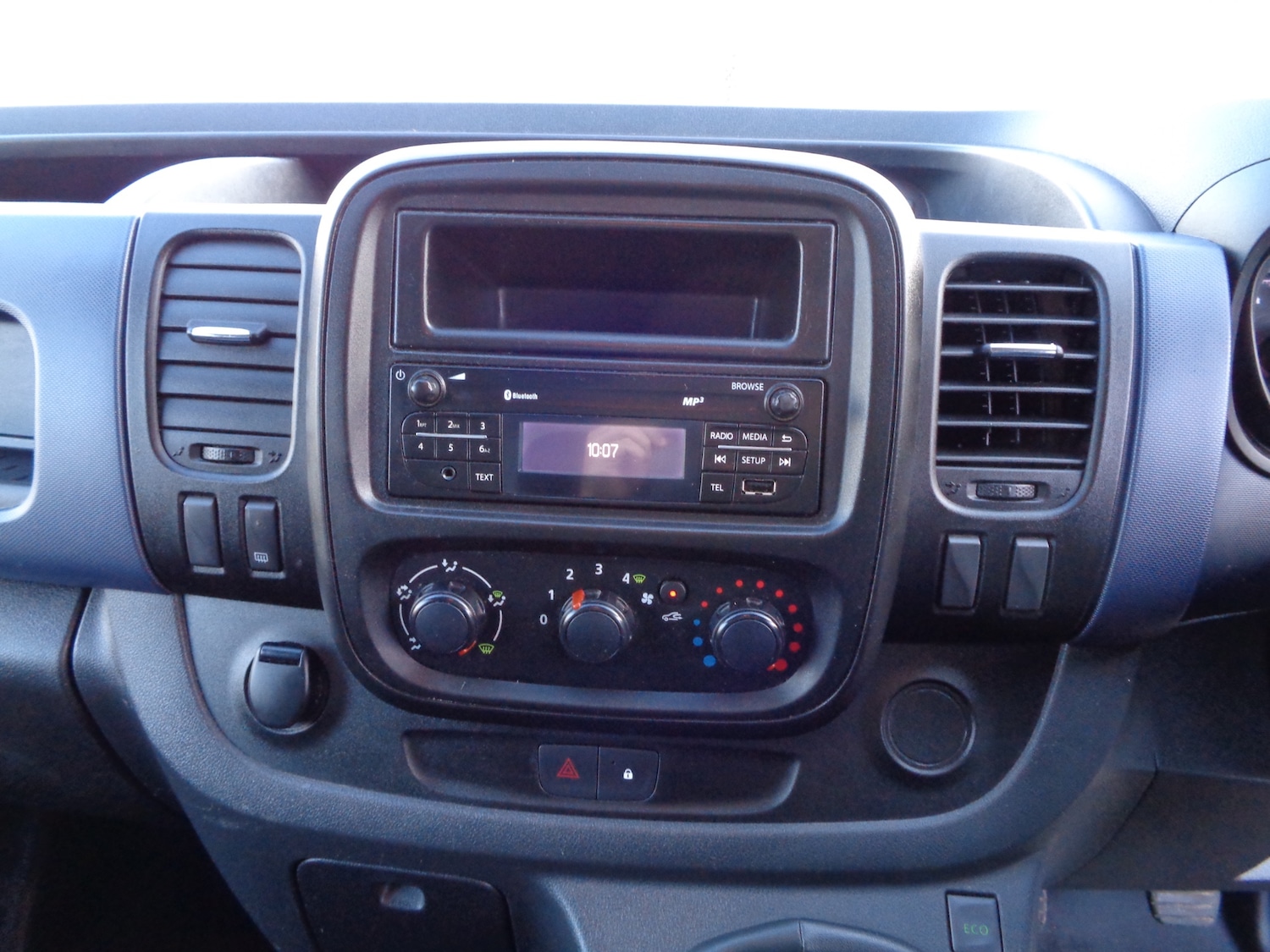 Used Vauxhall Vivaro 2016 for sale - 77391695: Photo 21