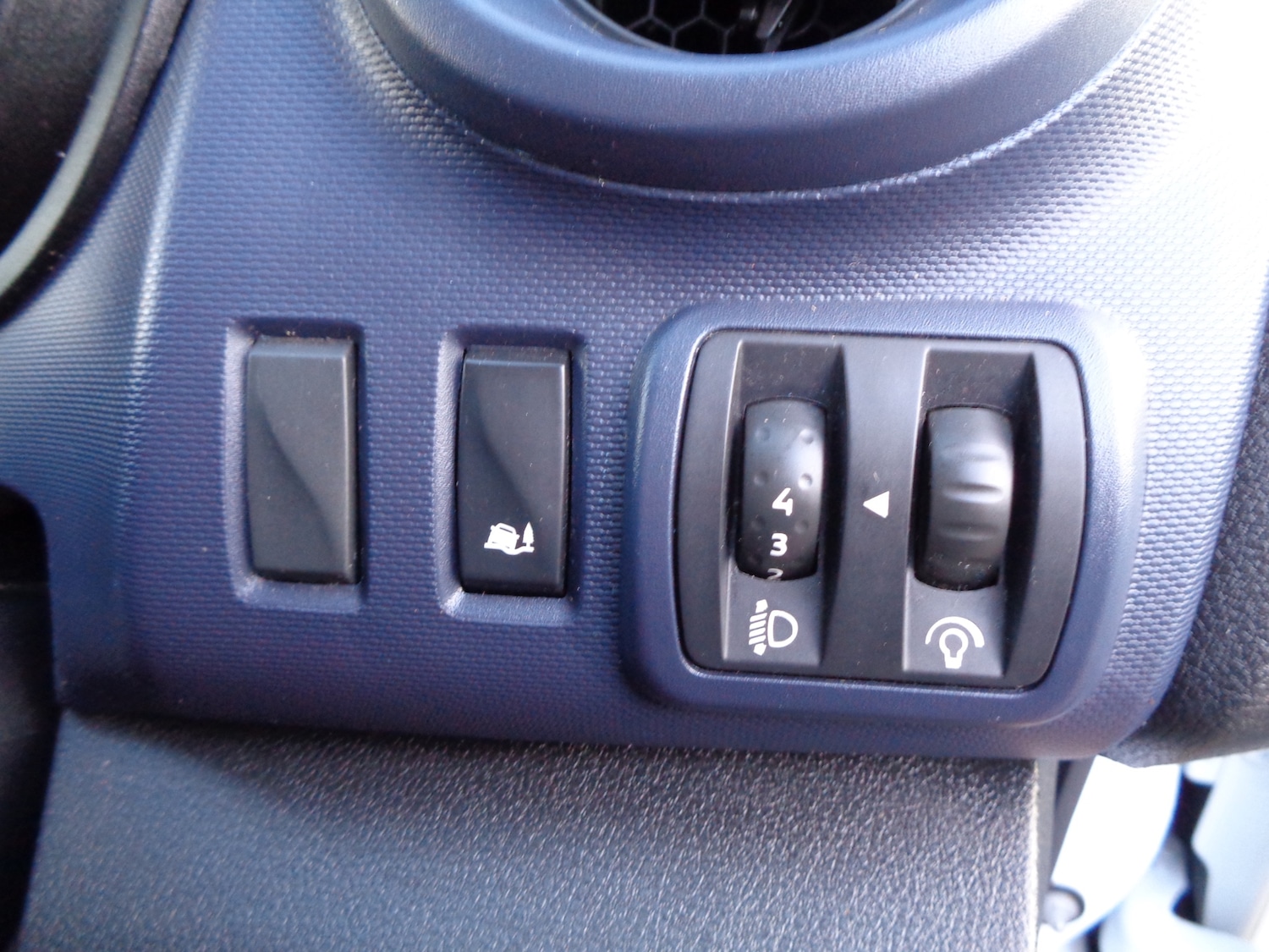 Used Vauxhall Vivaro 2016 for sale - 77391695: Photo 24