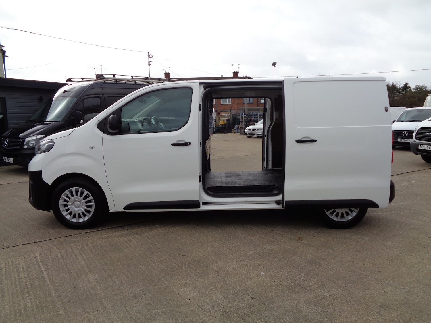 Used Toyota ProAce 2020 for sale - 77639524: Photo 9