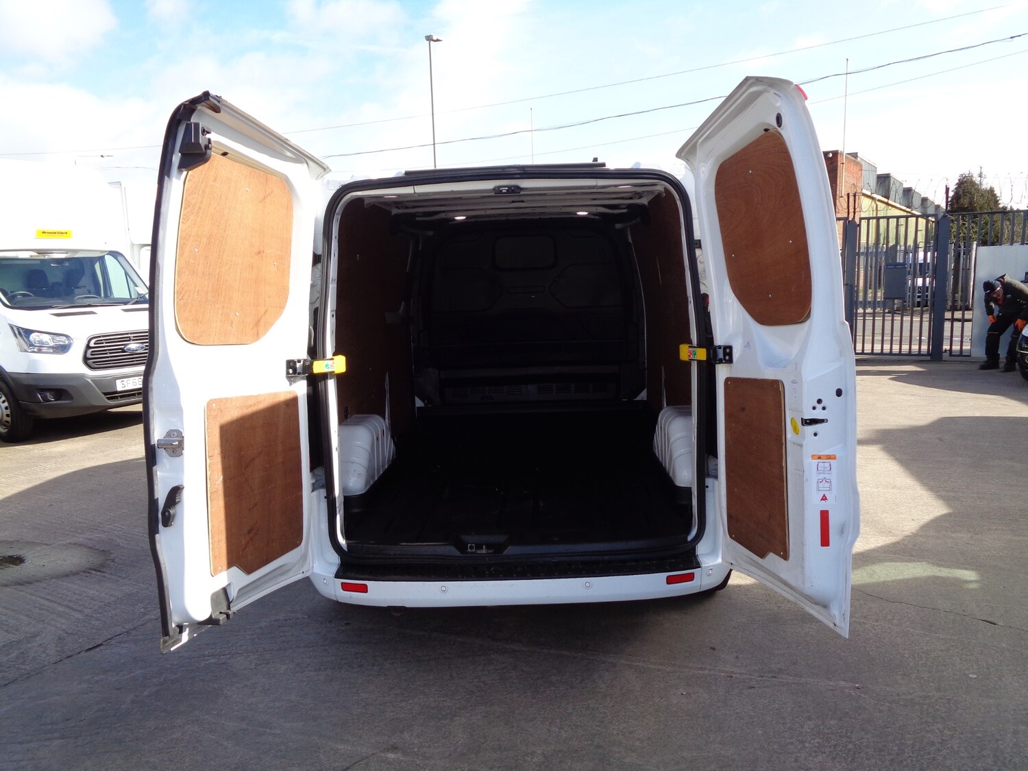 Used Ford Transit Custom 2022 for sale - 77872392: Photo 10