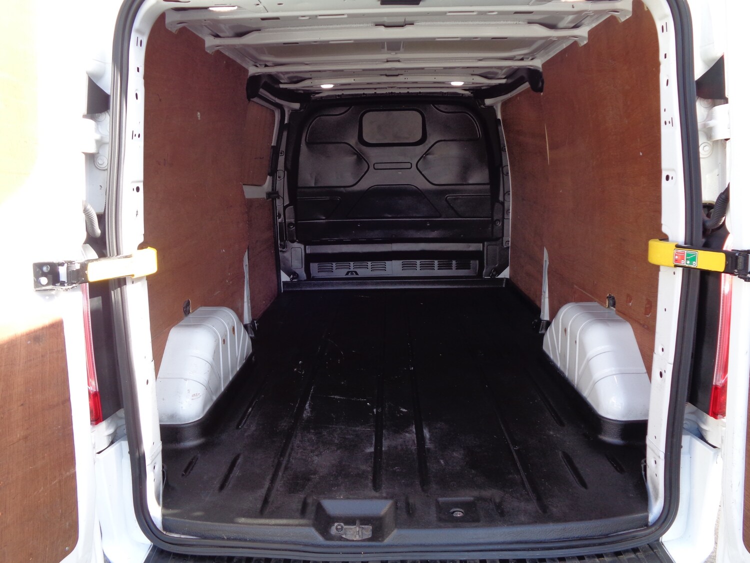 Used Ford Transit Custom 2022 for sale - 77872392: Photo 11