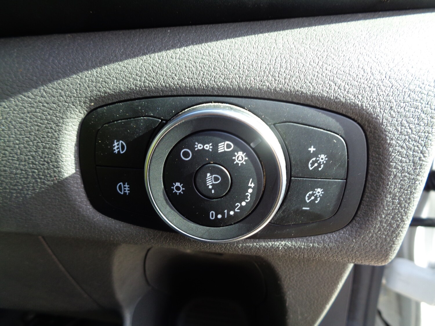 Used Ford Transit Custom 2022 for sale - 77872392: Photo 32