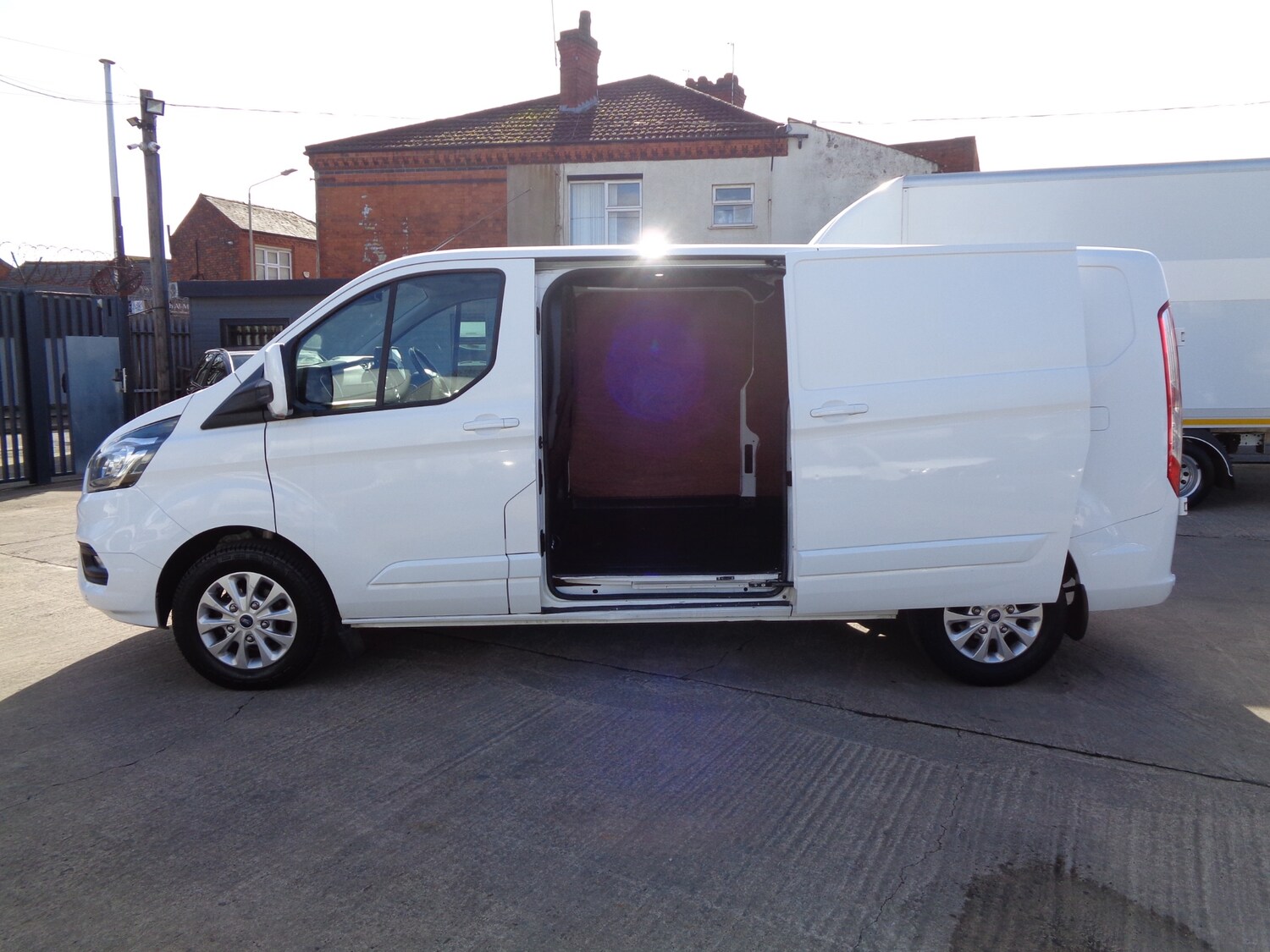 Used Ford Transit Custom 2022 for sale - 77872392: Photo 8