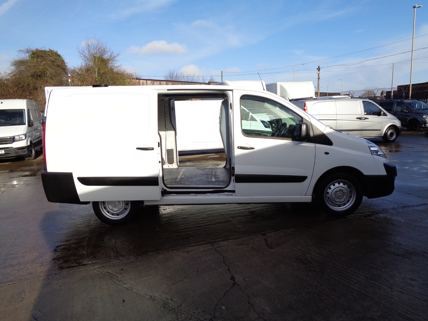 Used Toyota ProAce 2015 for sale - 76959919: Photo 9