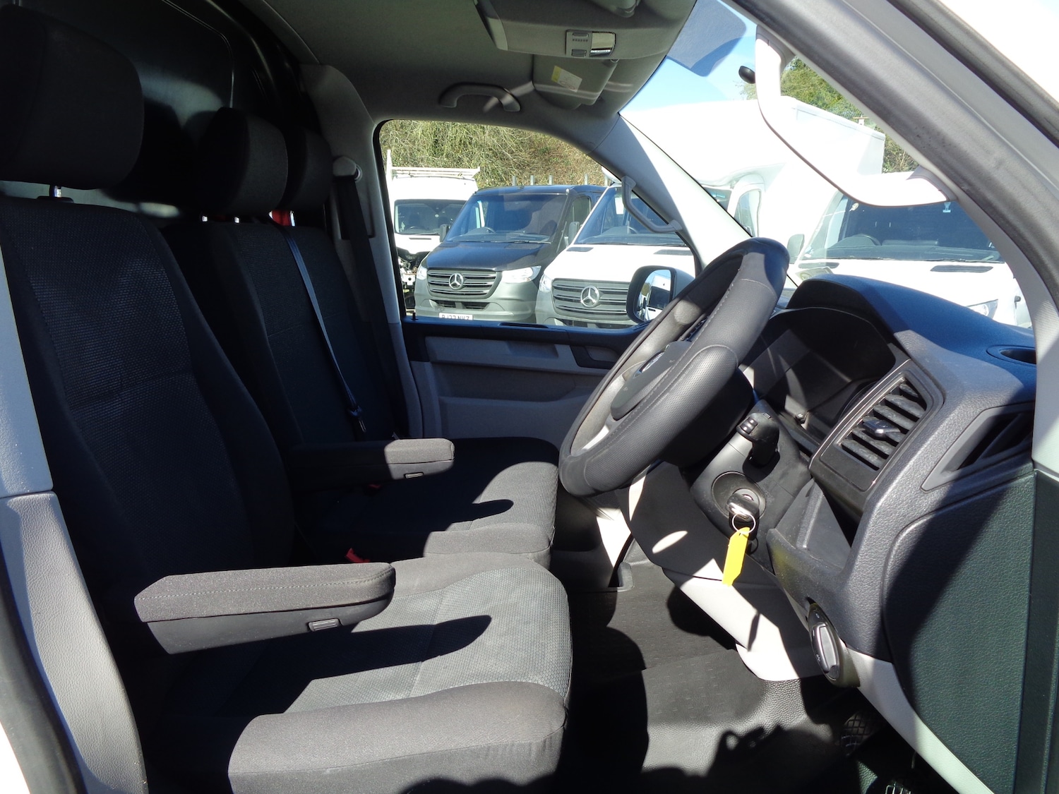 Used Volkswagen Transporter 2019 for sale - 77915427: Photo 15