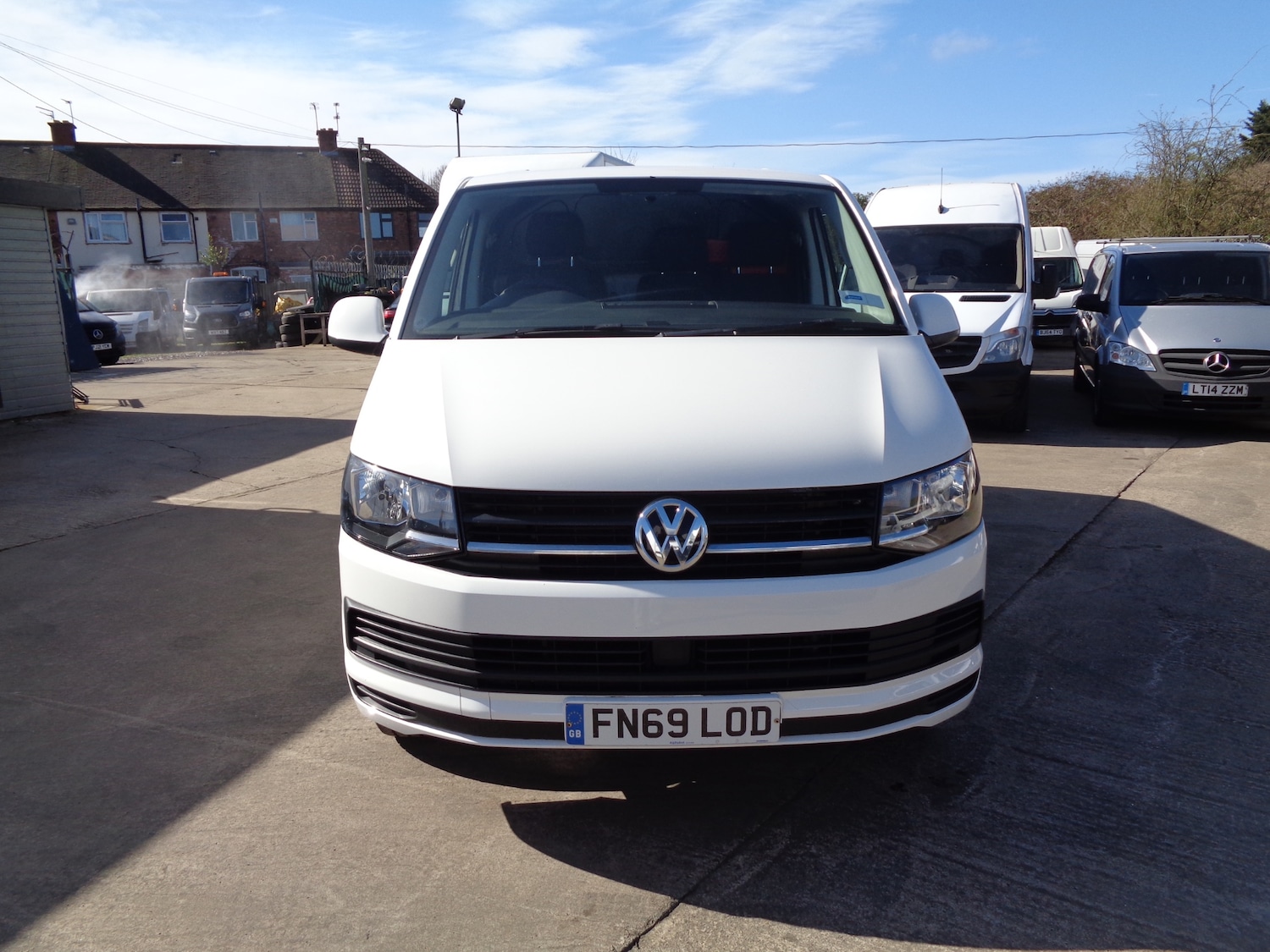Used Volkswagen Transporter 2019 for sale - 77915427: Photo 2