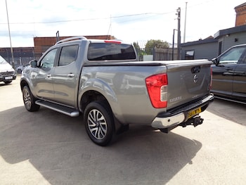 Used Nissan Navara 2017 for sale - 78926808: Photo